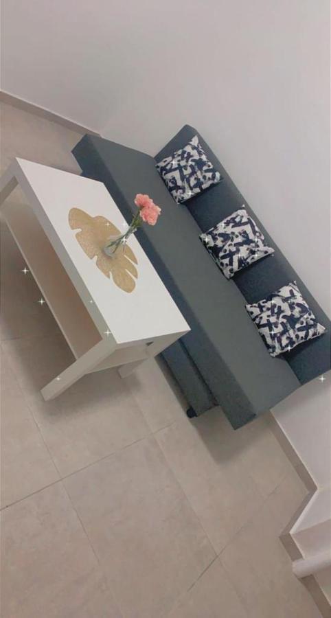 Romy Suites Deluxe เนทันยา ภายนอก รูปภาพ